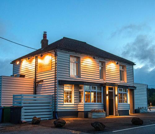 Battle Hotel | White Hart Inn