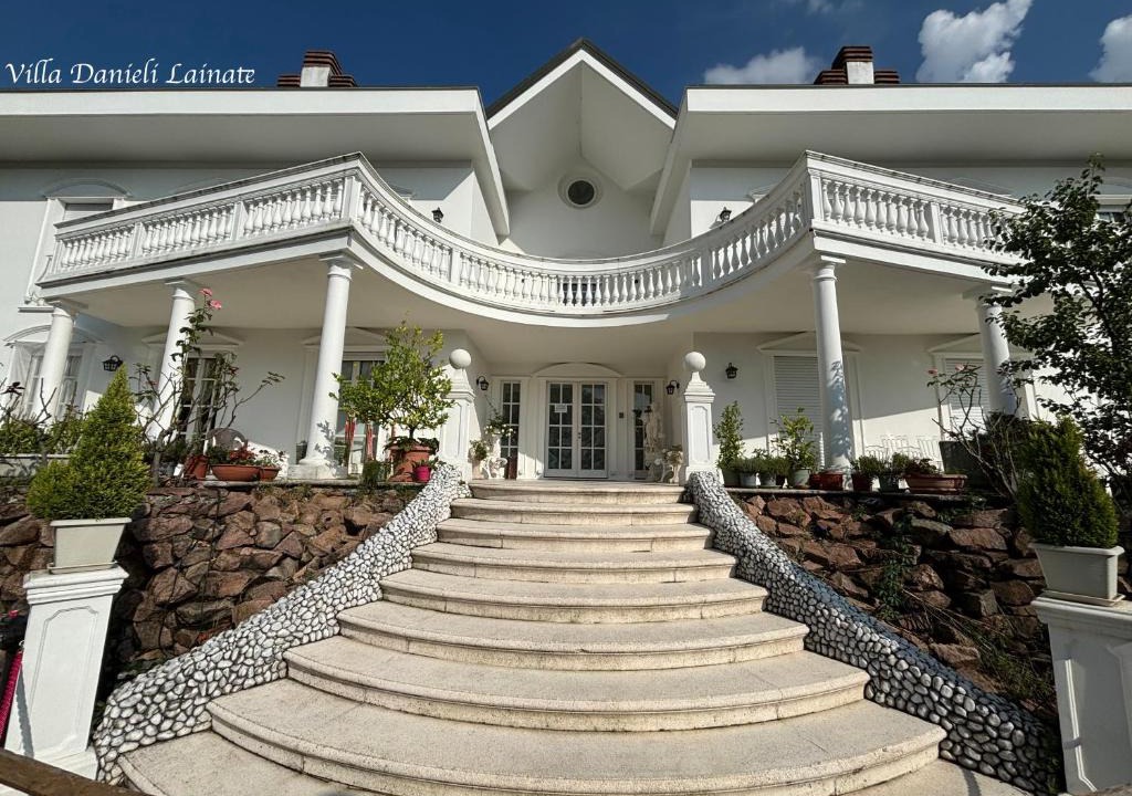 Grancia Apartment | White House