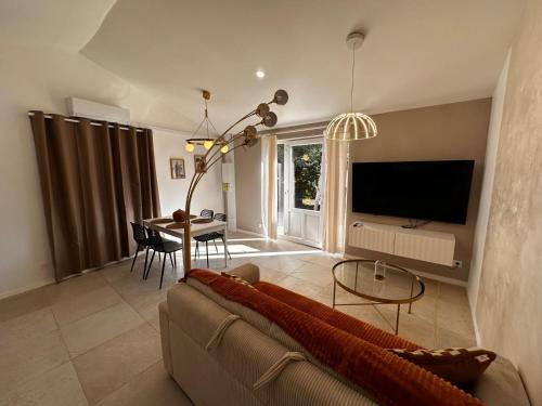 Saint-Liguaire Villa | White housse - cabane - Sèvre Niortaise
