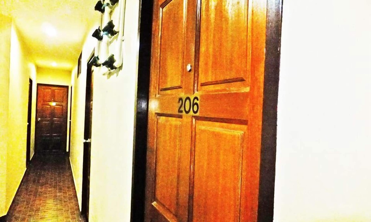 Nana Hotel | White Orchid Inn