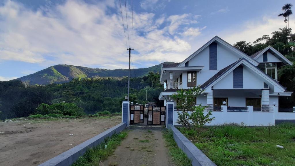 Devikolam House | White Petals Munnar - 3 BHK Homestay - Available For Indian Nationals Only - Family Villa - Kitchen available on request