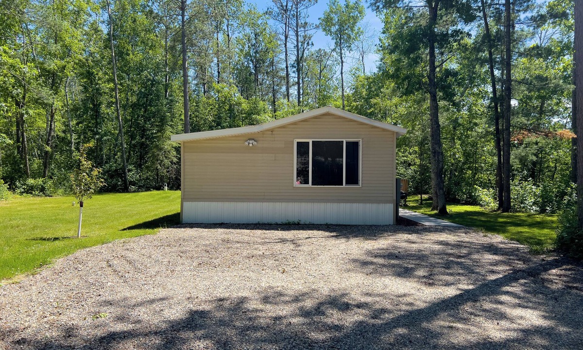 Blackduck House | White Pines B&B LLC