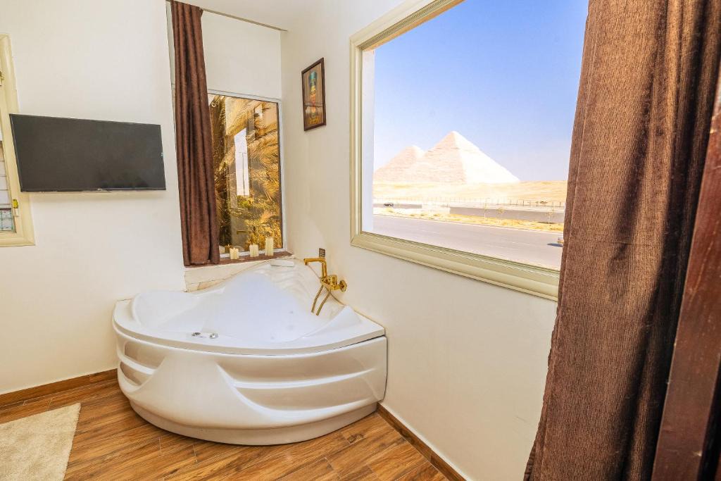 Pyramids Gardens Hotel | White Pyramids inn