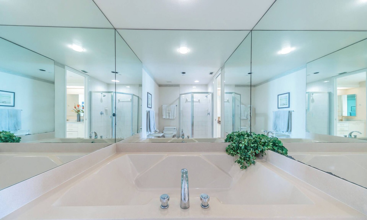 Sand Key Condo | WHITE SANDS BEACH HIGHRISE SUNSET SUNRISE LUX EVERY ROOM SEA 3POOLS SPAS IN/OUT