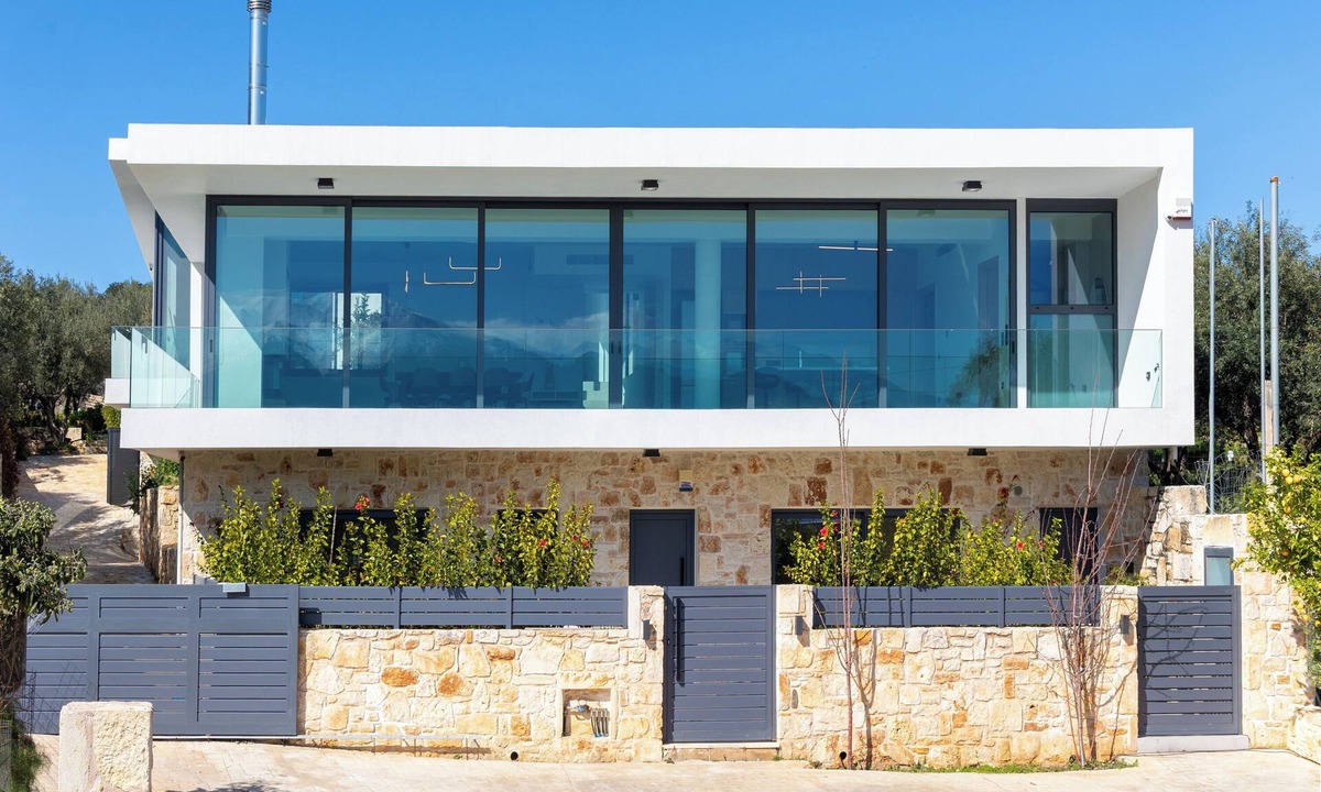 Katochori Villa | White View Villa by Alex – Your Dream Holiday in the Heart of Crete