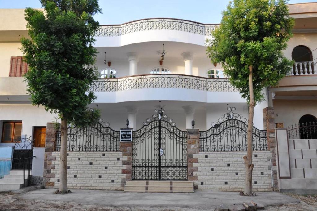 Luxor Apartment | White Villa