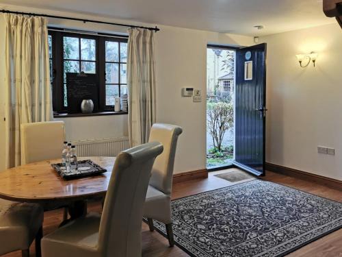 Damerham House | White Wing - 29584