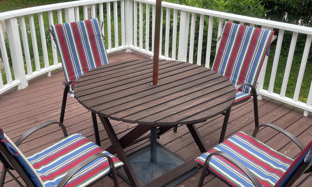 Milwaukee House | Whitefish Bay 3Bedroom Entire House Sleeps 4