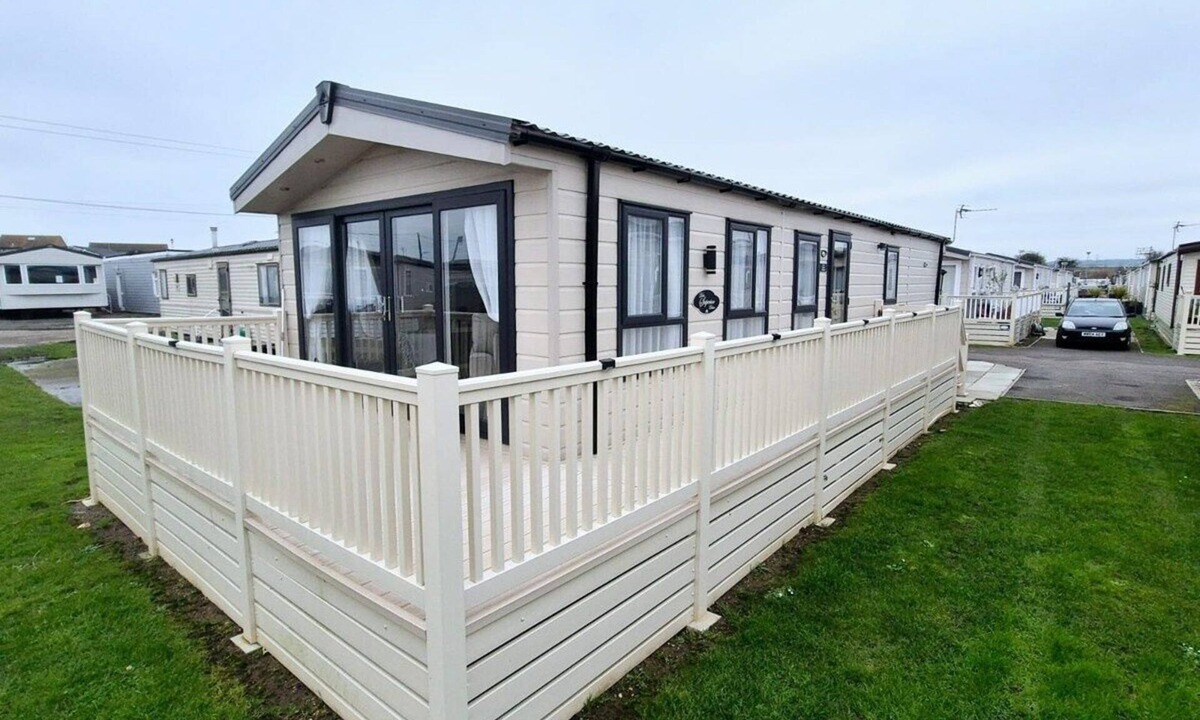 Seasalter House | Whitstable Delta Superior
