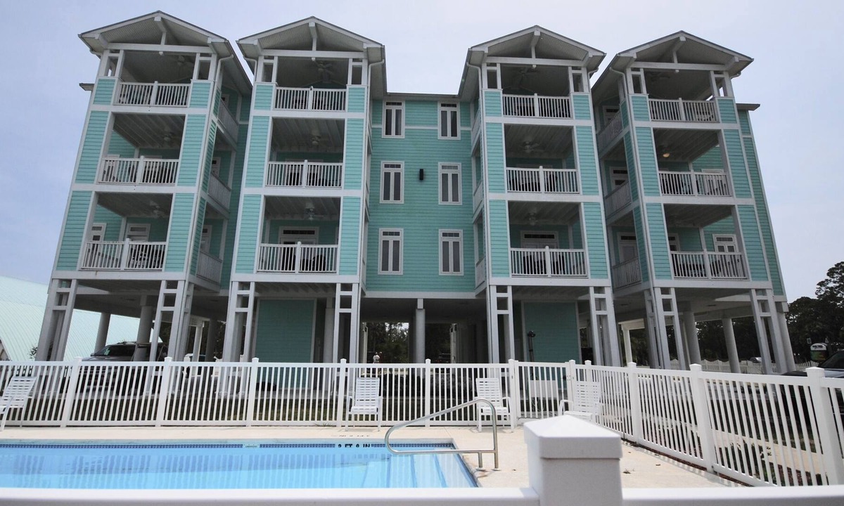 Steinhatchee Condo | WIFI*WATERFRONT, RIVERS EDGE CONDO #1B-BLDG 1 *PRIVATE DOCK and BOAT SLI