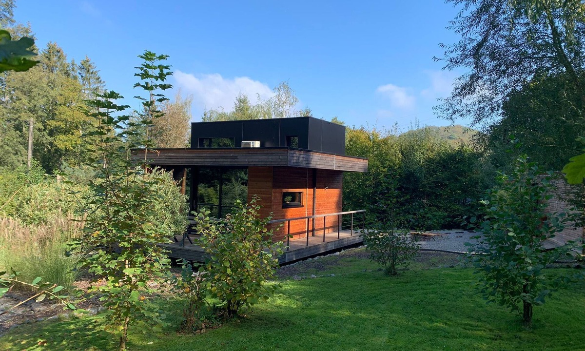 Barvaux Cottage | Wild Cube, unusual/ecological accommodation with Nordic bath close to Durbuy