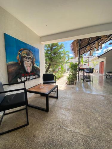 Basdiot Hostel | Wild Monkeys Hostel