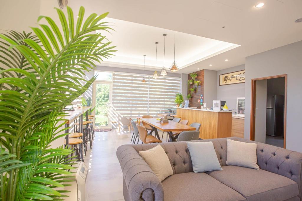 Jinning House | Wild Tour