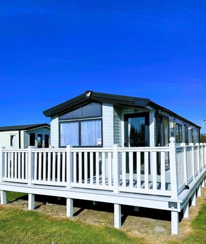 Camber Resort | Willerby Castleton,Camber Sands- sleeps 6 Entertainment passes not included