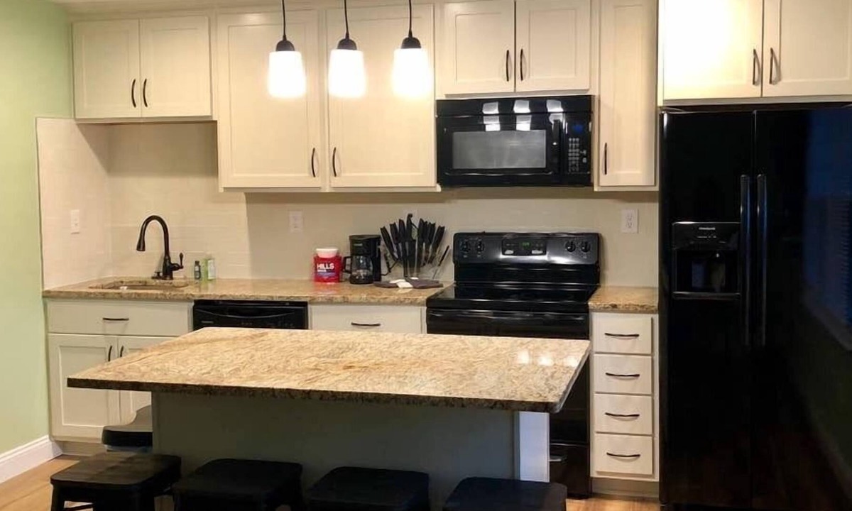 Willoughby Spit Condo | Willoughby Escape - Suite 1