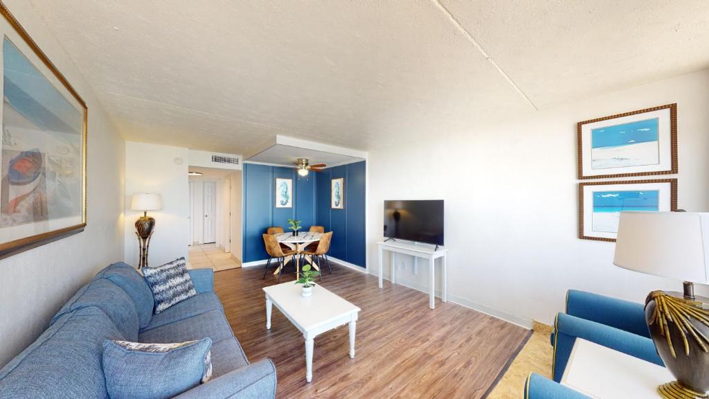 Myrtle Beach Apartment | Willow Bay 601 Oceanfront Suite, Renovated Spring 2023 desirable Golden Mile Location