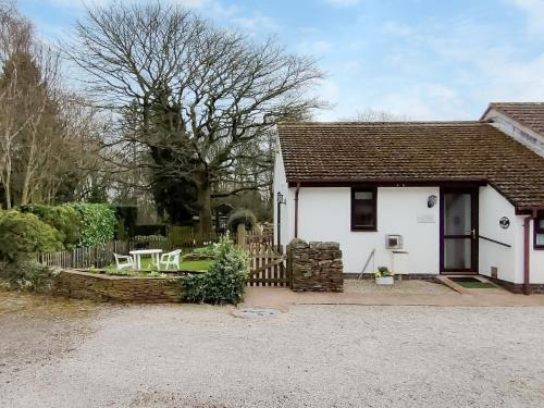 Chesterfield House | Willow Cottage