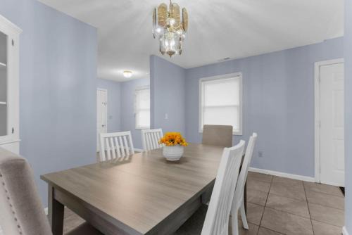 Manchester House | Willow Haven 2BR Cozy Retreat, Close to Hartford
