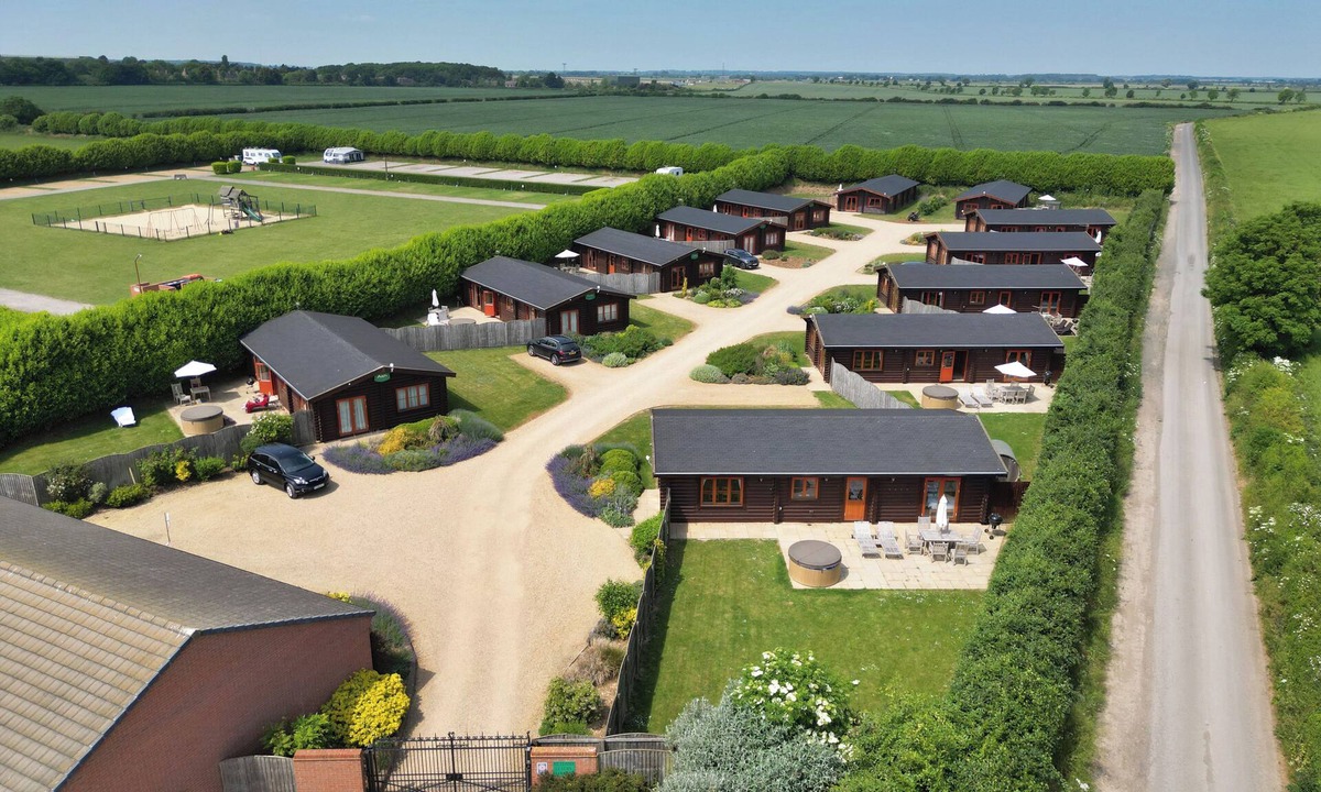 Greetham Cottage | Willow Lodge