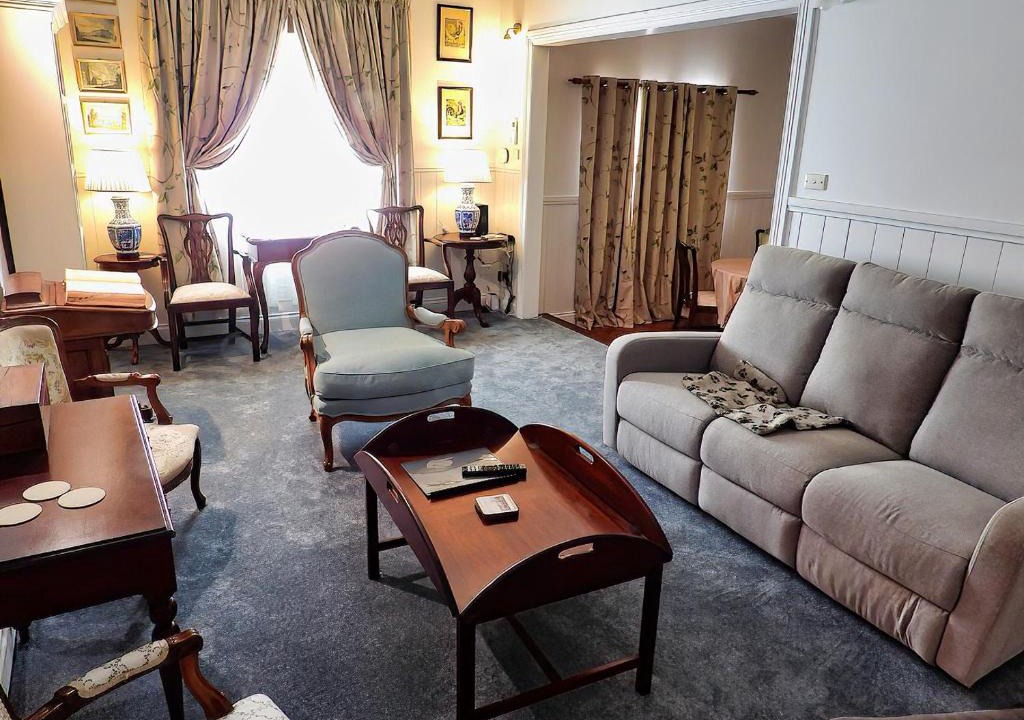 Wilmot House | Wilmot House - Gateway to Cradle Mountain