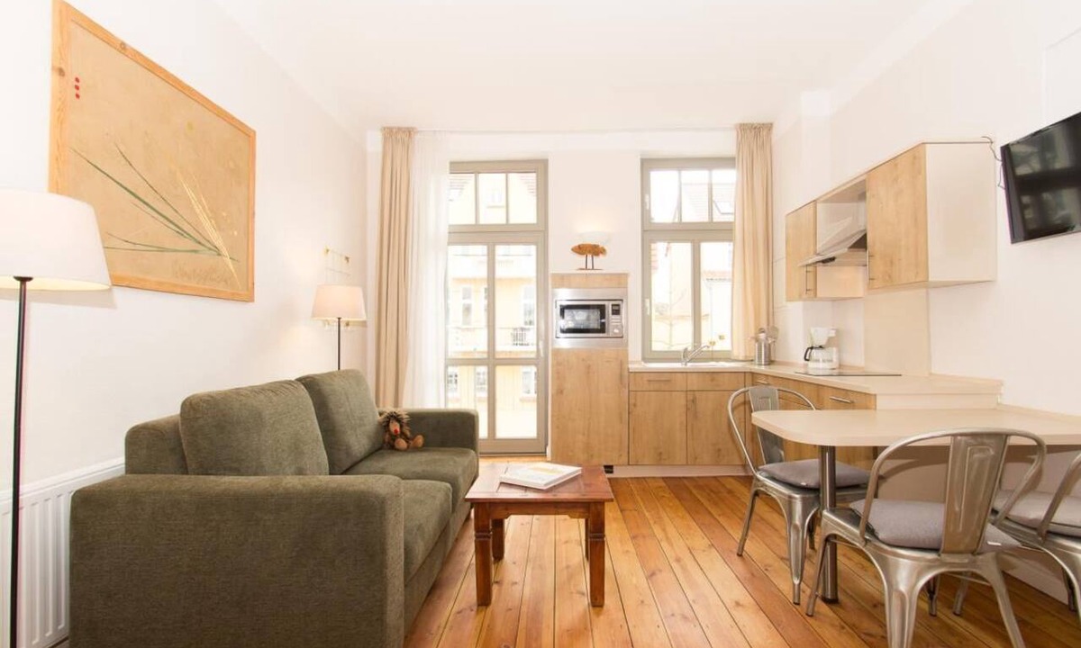 Warnemuende Apartment | Wind whispering, fairytale living by the sea - Haus Sterntaler
