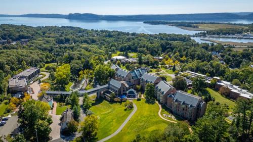Ossining Hotel | Windrose on Hudson