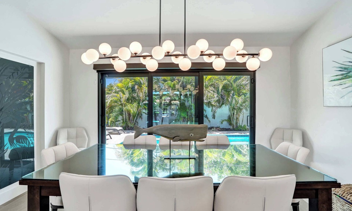 Bel Air House | Windward Escape Summa