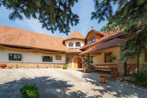 Tisina House | Winery Toplak