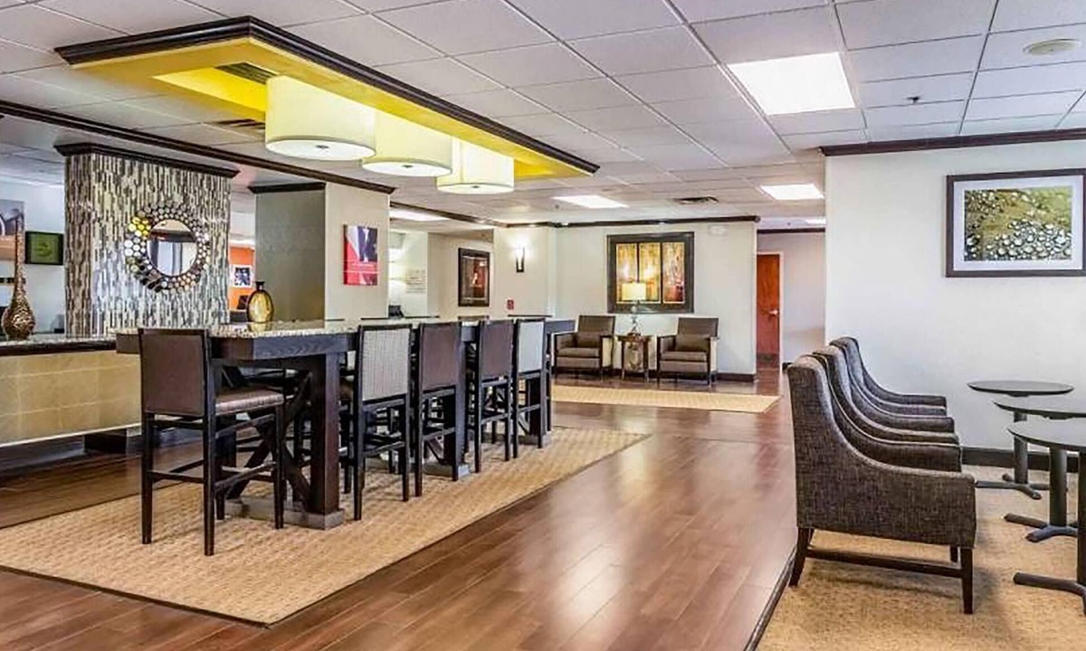Conway Hotel | Wingate by Wyndham Conway AR