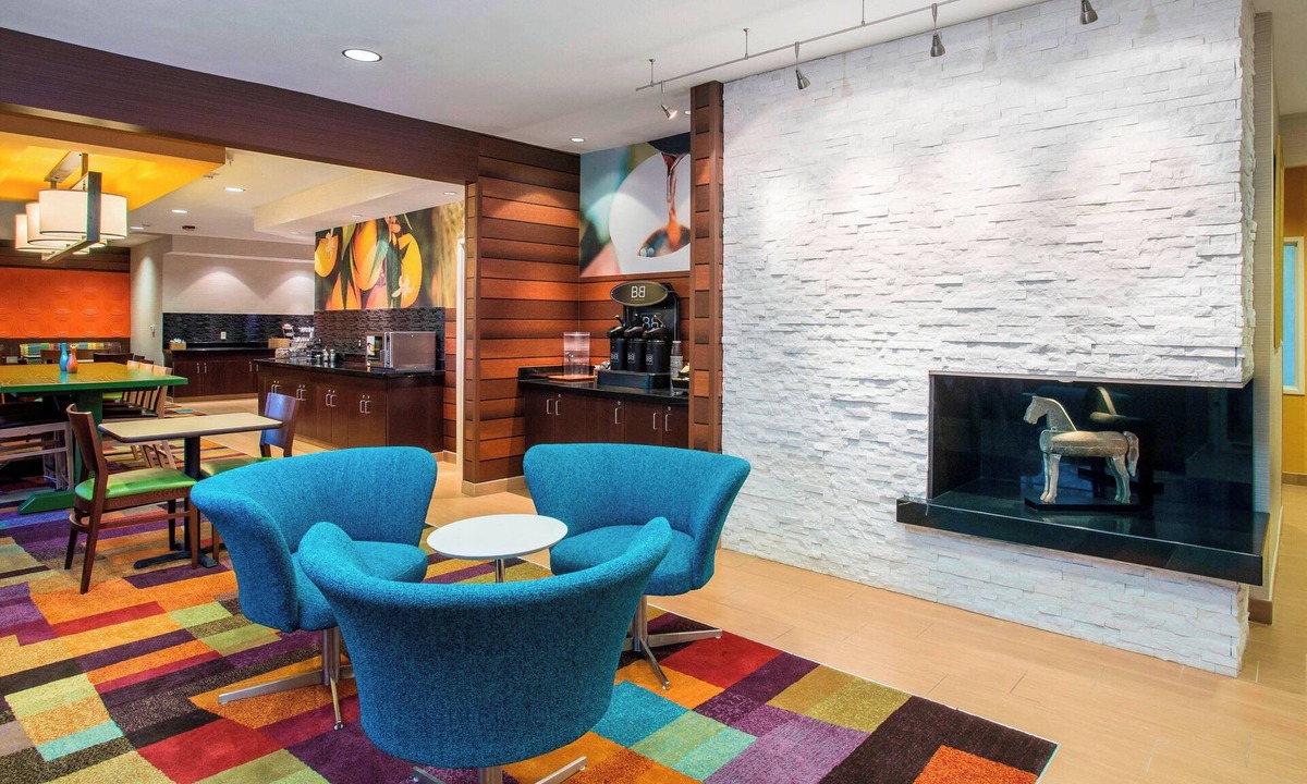 Oshkosh Hotel | Wingate by Wyndham Oshkosh