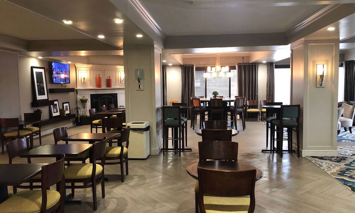 Linthicum Heights Hotel | Wingate by Wyndham Baltimore BWI Airport