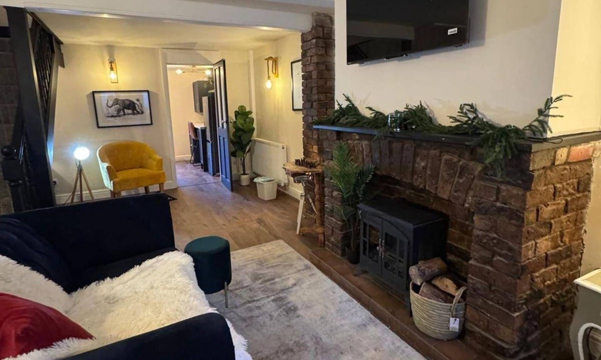 Winsford Cottage | Winsford Woodford Cottage - Sleeps 6 - Pets Ok