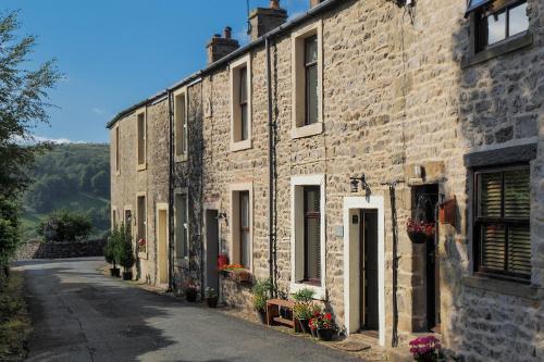 Giggleswick House | Winskill Cottage