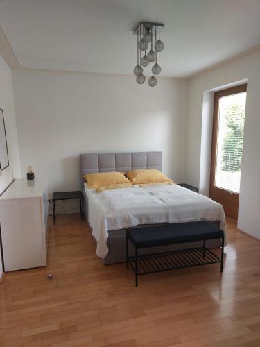 Perwang am Grabensee Apartment | Wintergarten