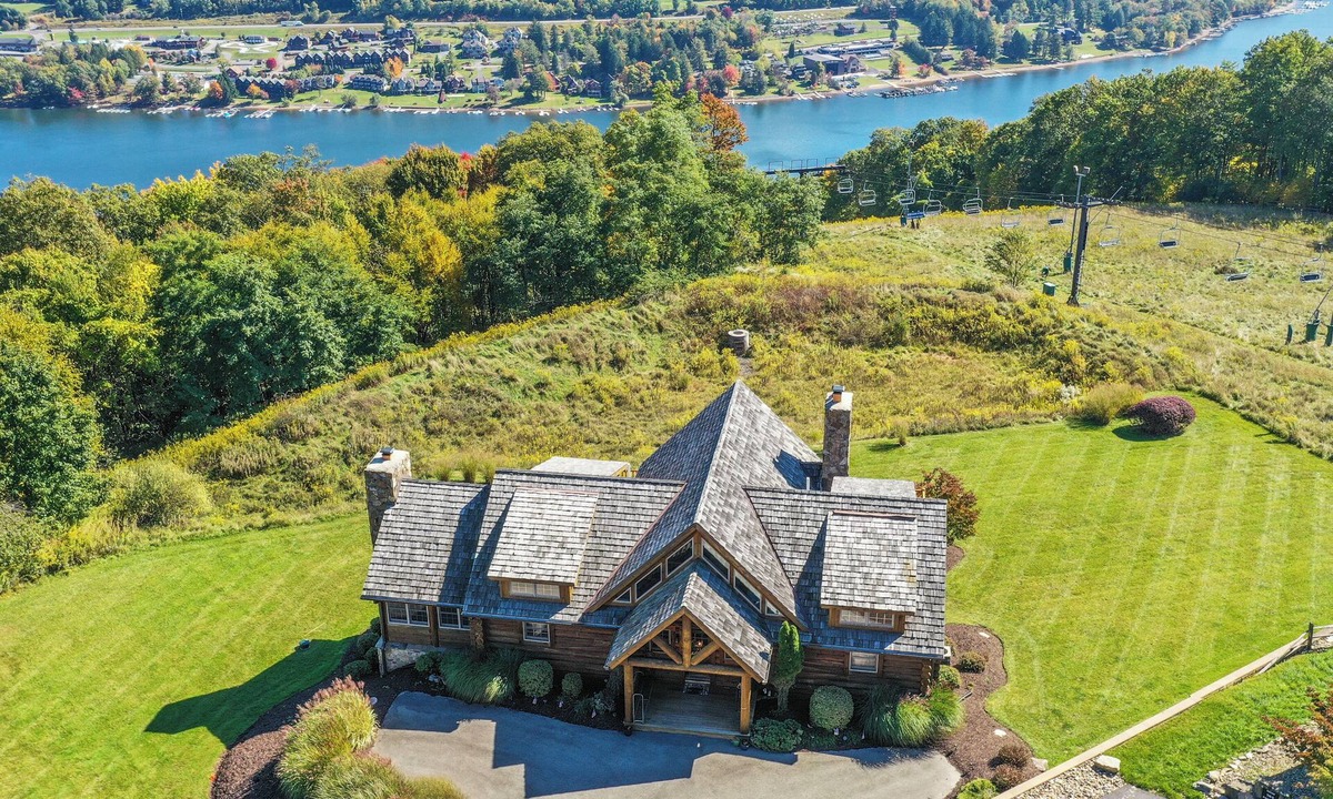 McHenry Cottage | Wispy Business by Taylor Made Deep Creek