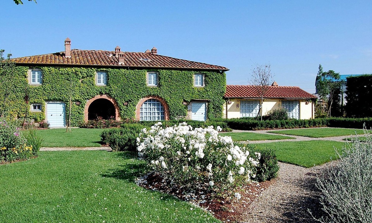 Arezzo Apartment | Wohnanlage Ca e Frati-Wohnung Narciso by Interhome