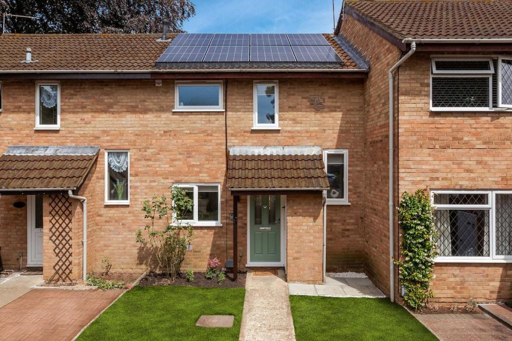 Woking Apartment | Woking 2 Bedroom Eco-Friendly House