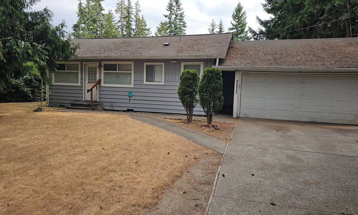 Silver Lake House | Wonderful 2-bedroom house in Everett