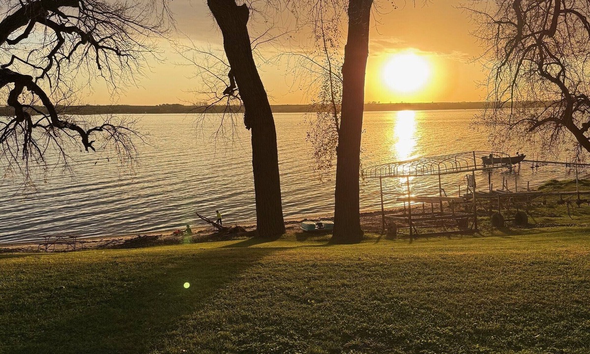 Ortonville Cabin | Wonderful 3-bedroom lake cabin on Big Stone Lake minutes away from Ortonville MN