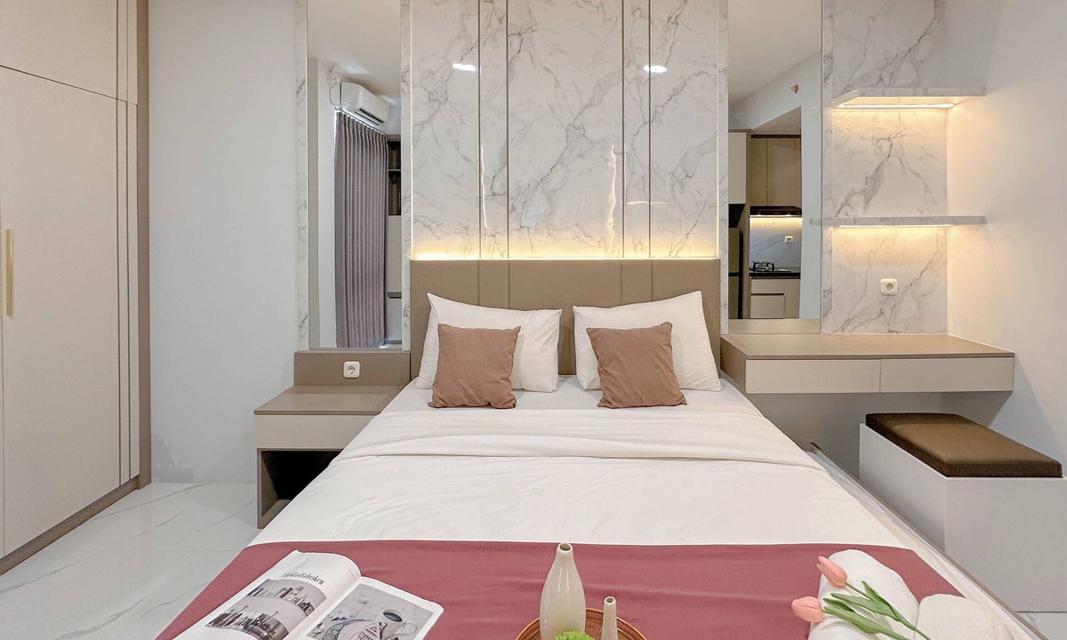 Surabaya Apartment | Wonderful Design Studio At Bale Hinggil Apartment