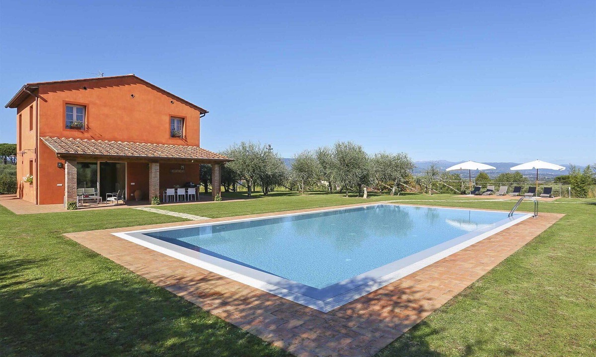 Cascine-La Croce Villa | Wonderful private villa with WIFI, A/C, private pool, TV, veranda and panoramic view, close to L.