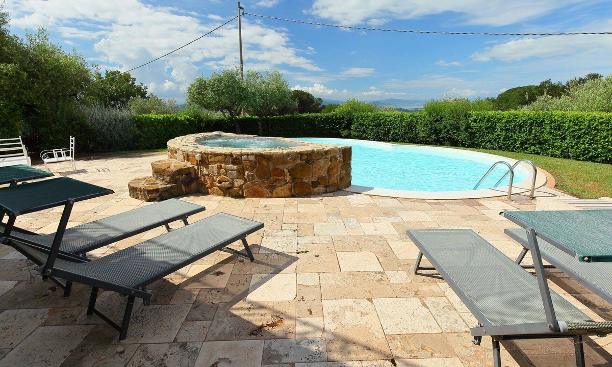 Castel Rigone Villa | Wonderful private villa with WIFI, private pool, A/C, hot tub, TV, patio, panoramic view, parking