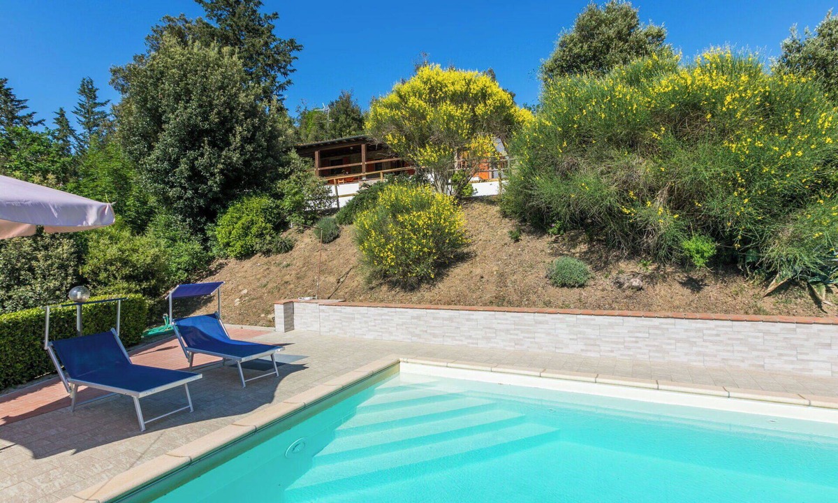 Montecatini Val di Cecina House | Wonderful private villa for 4 people with hot tub, private pool, WIFI, TV and terrace