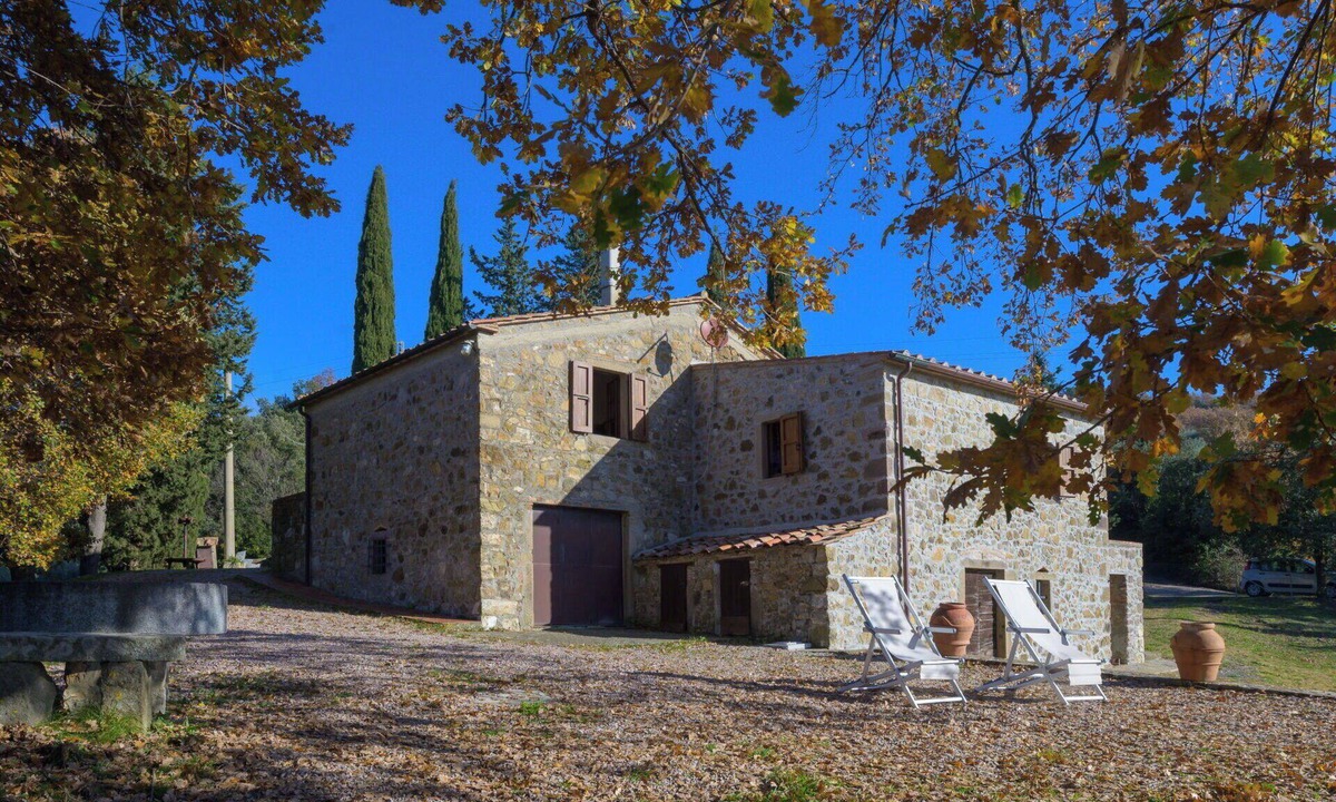 Roccastrada House | Wonderful private villa for 8 people with WIFI, A/C, TV, patio and pets allowed
