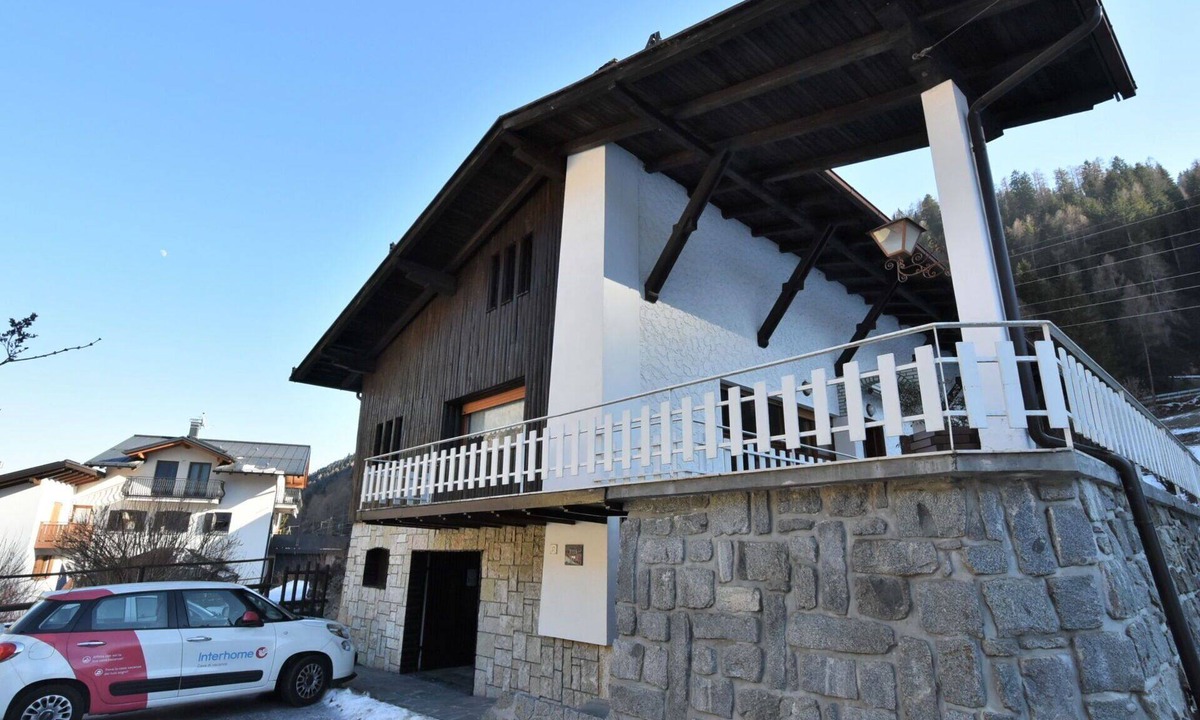Pellizzano Villa | Wonderful private villa for 8 people with WIFI, TV, terrace and pets allowed