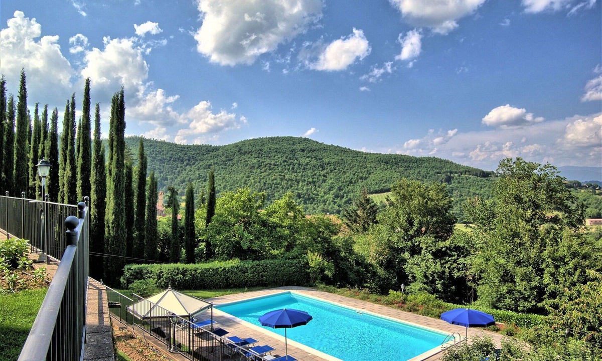 Ripoli Villa | Wonderful private villa with WIFI, private pool, hot tub, A/C, TV, patio and panoramic view