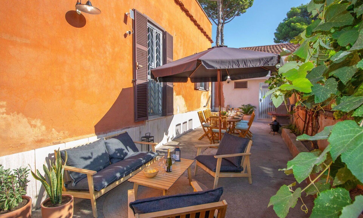 Anzio Villa | Wonderful private villa for 8 guests with A/C, WIFI, TV and pets allowed