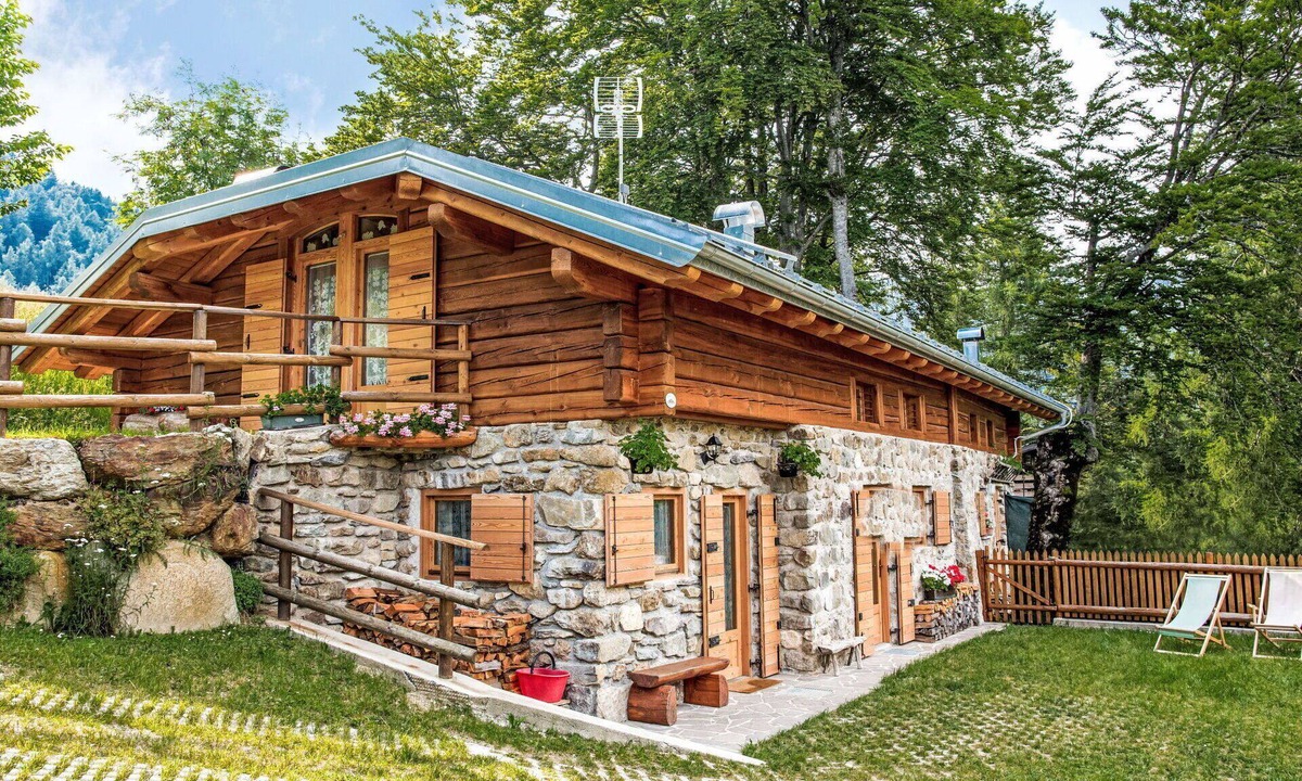 Borgo Valsugana House | Wonderful private villa for 6 people with WIFI, TV, patio, pets allowed and panoramic view