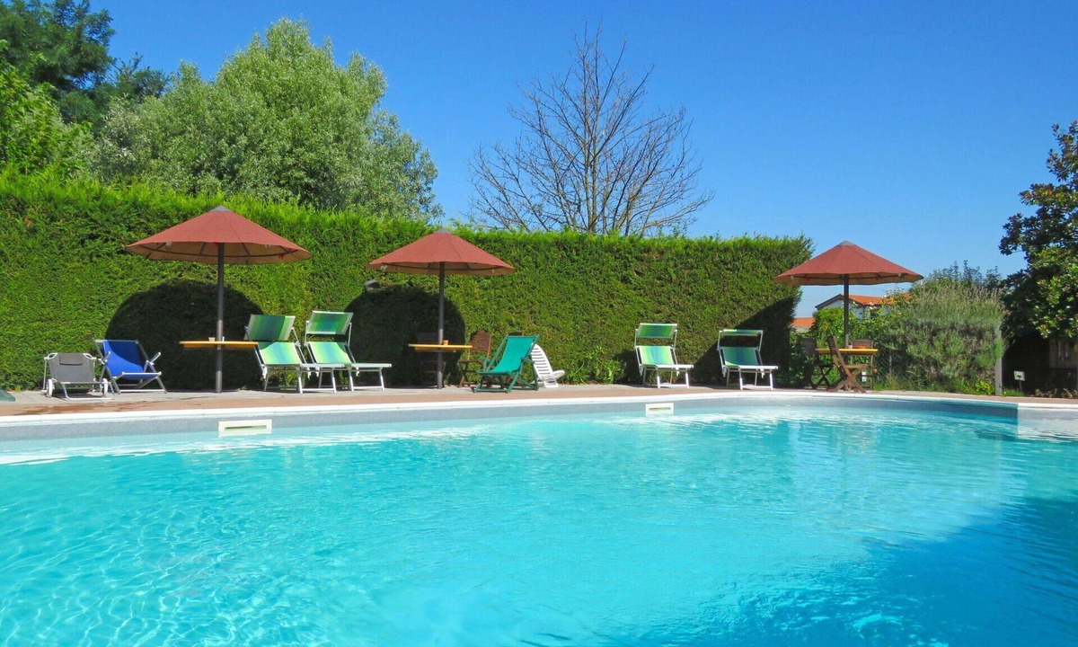 Malcontenta Villa | Wonderful private villa for 6 people with A/C, pool, WIFI, TV and balcony