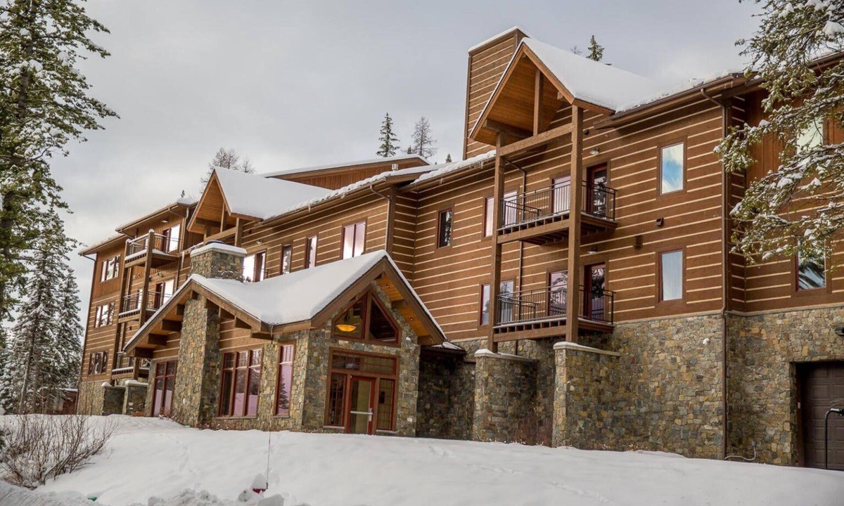 Whitefish Condo | Wonderful ski and summer condo /AC for hot days/underground parking